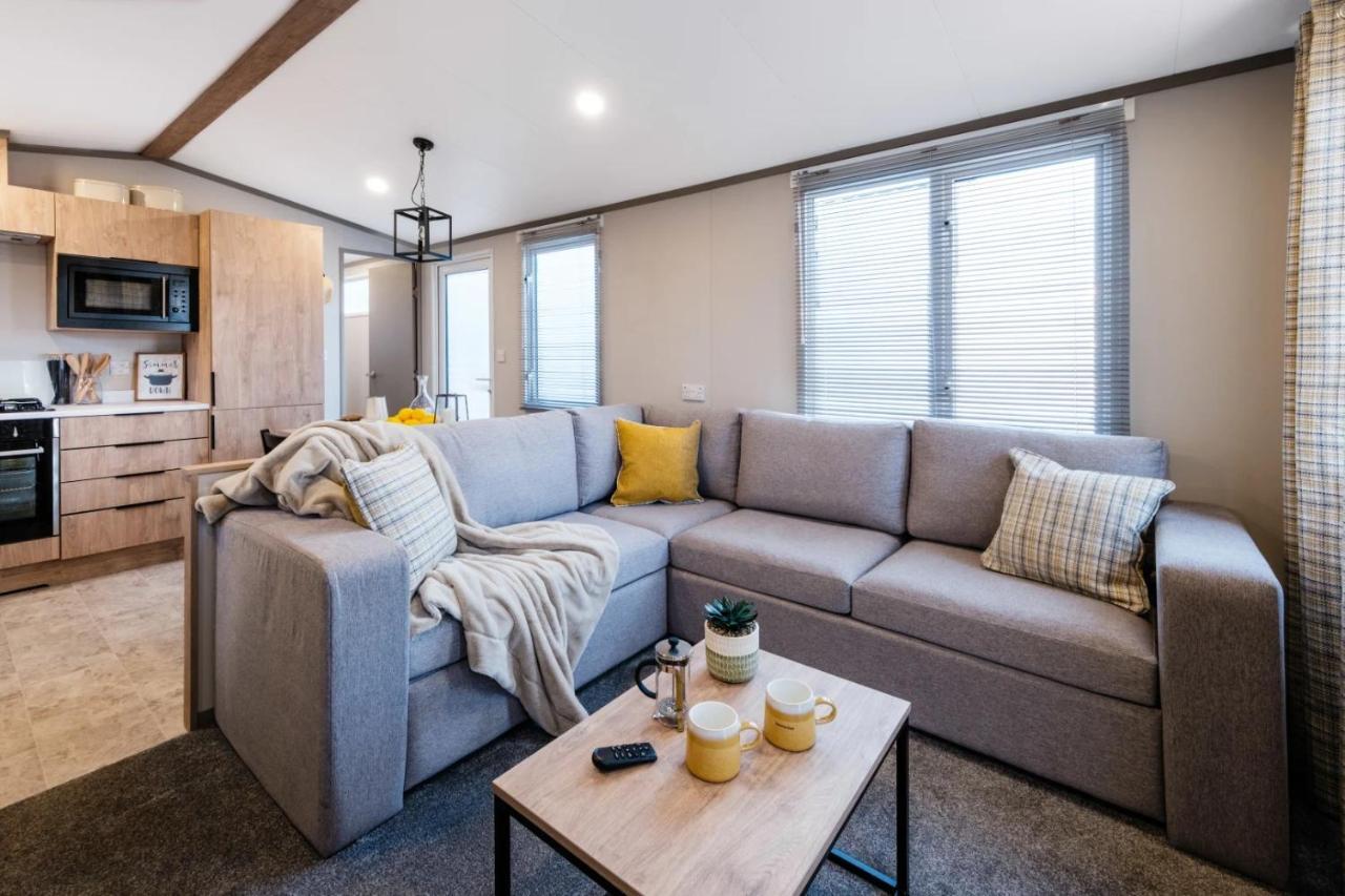 Llanrhidian Holiday Park Llanmorlais ภายนอก รูปภาพ